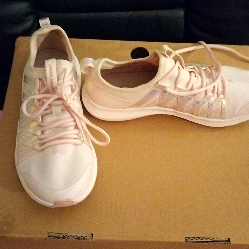 👟Under Armour Sneakers👟